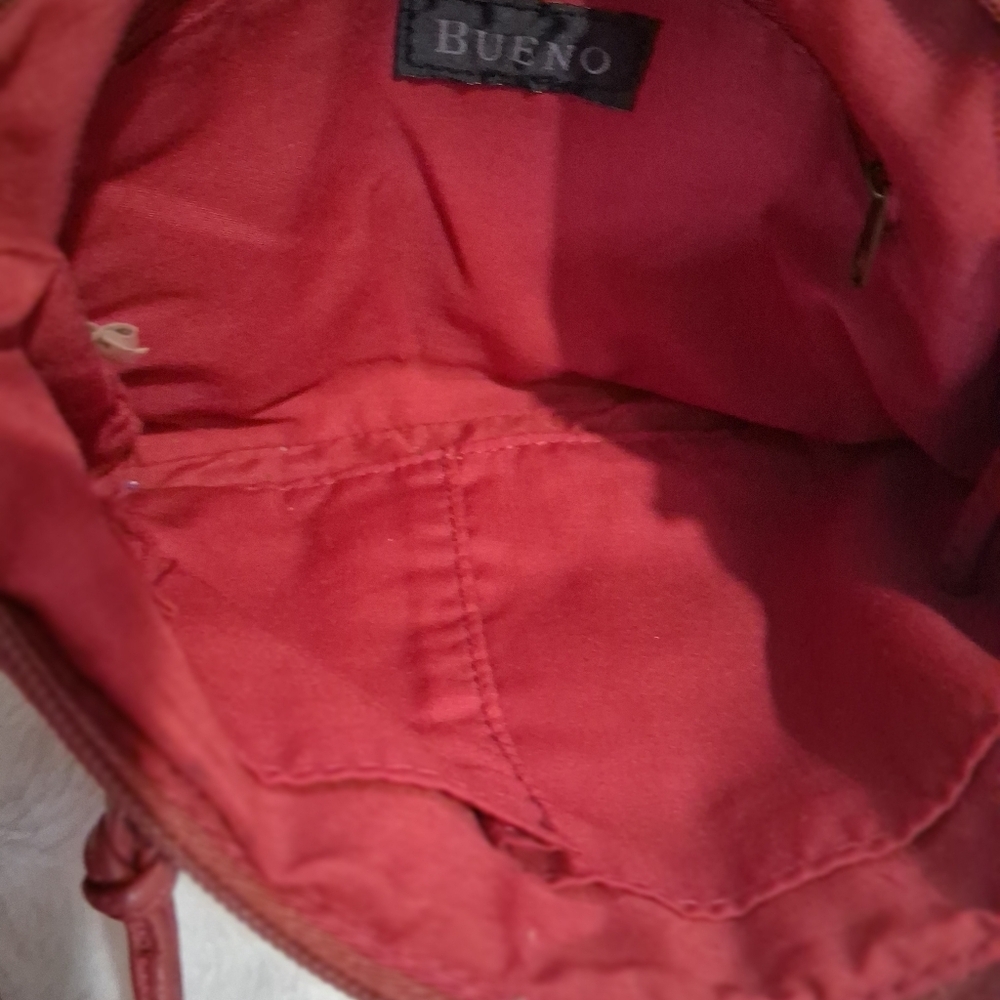 Bueno Red Leather Crossbody Bag - Picture 4 of 5